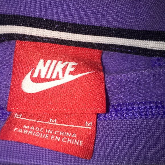 Cropped purple Nike sweater 😍 - Picture 2 of 4